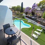 Hotel C31 2*