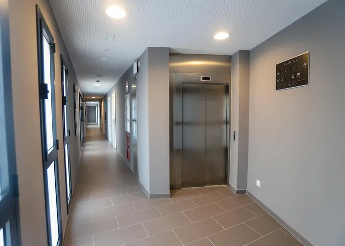 Hotel C31 2*